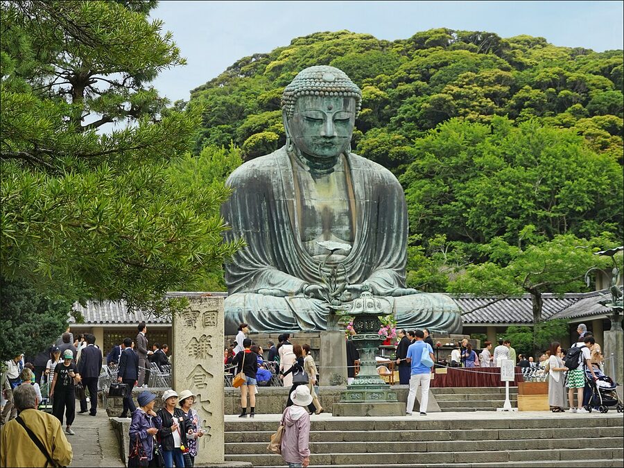 Gran Buda de bronce del templo Kotoku-in en Kamakura